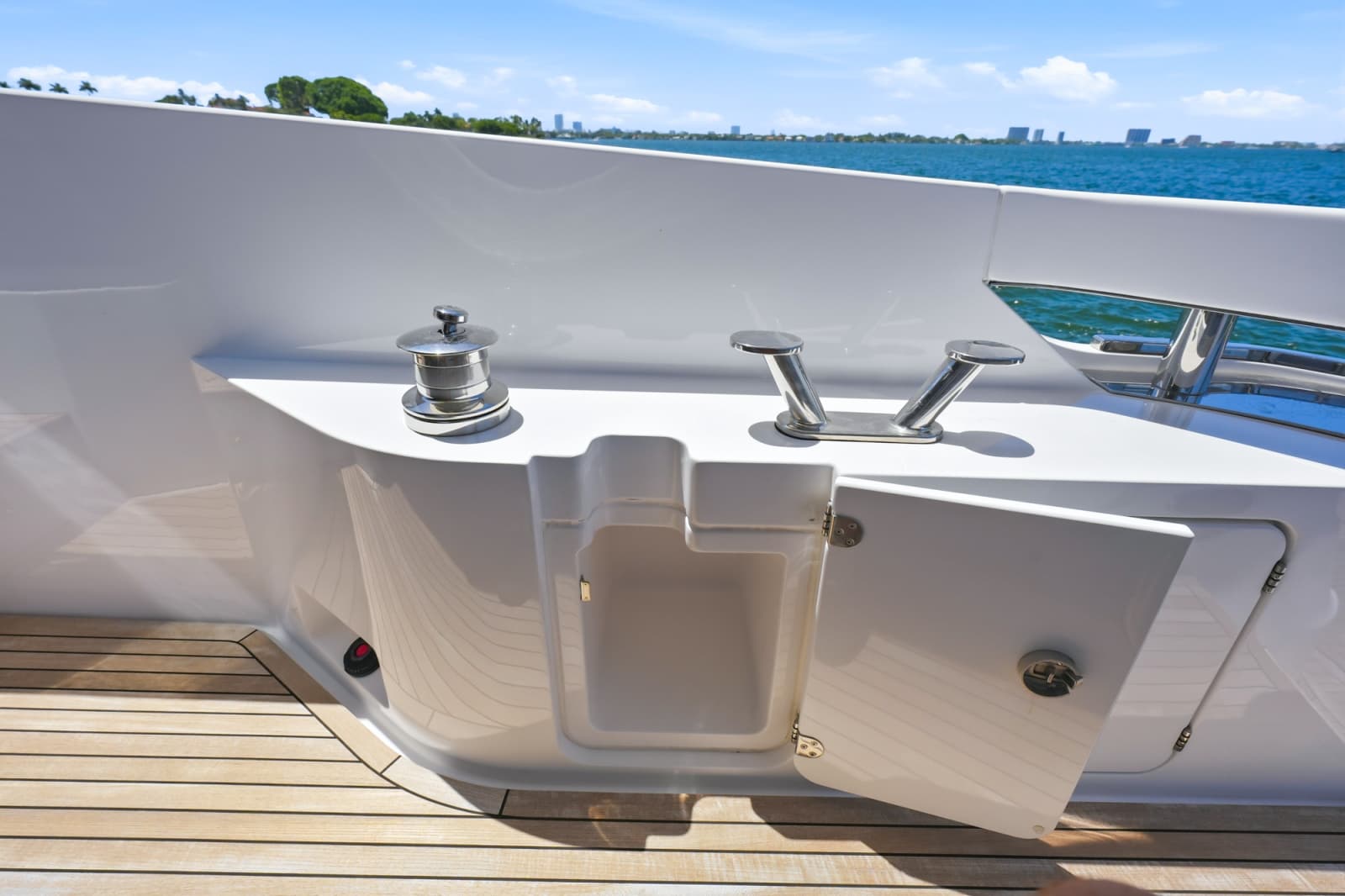 2025 Azimut 68 FLY
