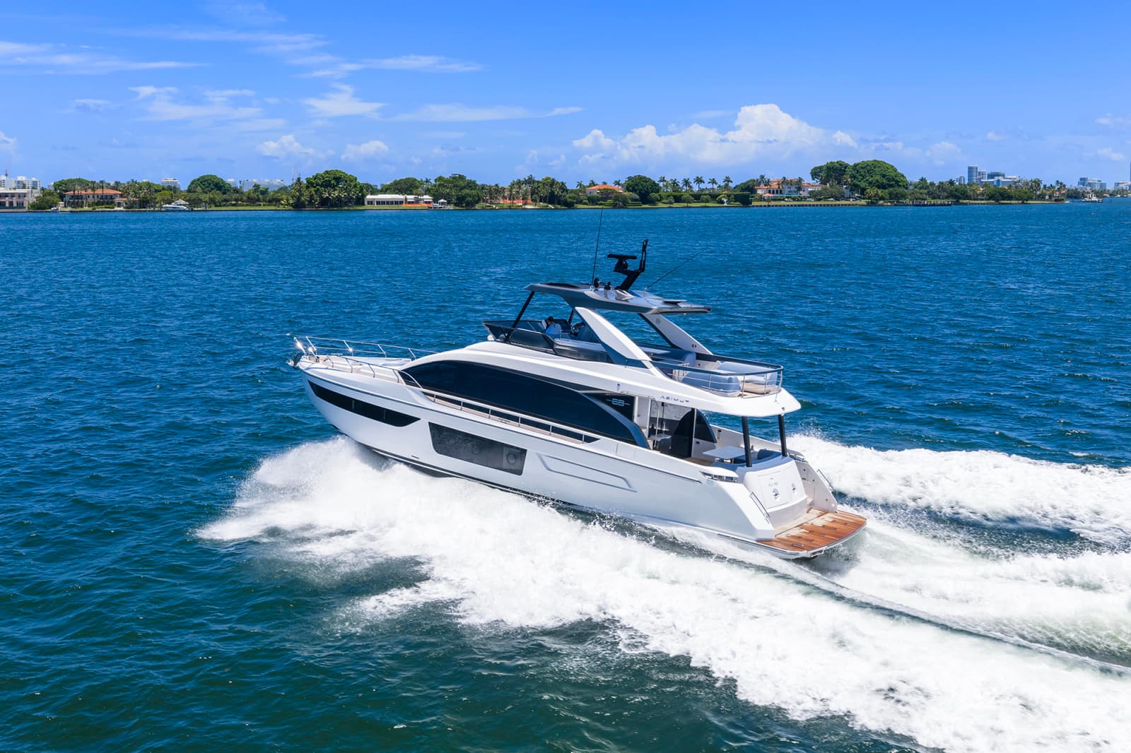 2025 Azimut 68 FLY