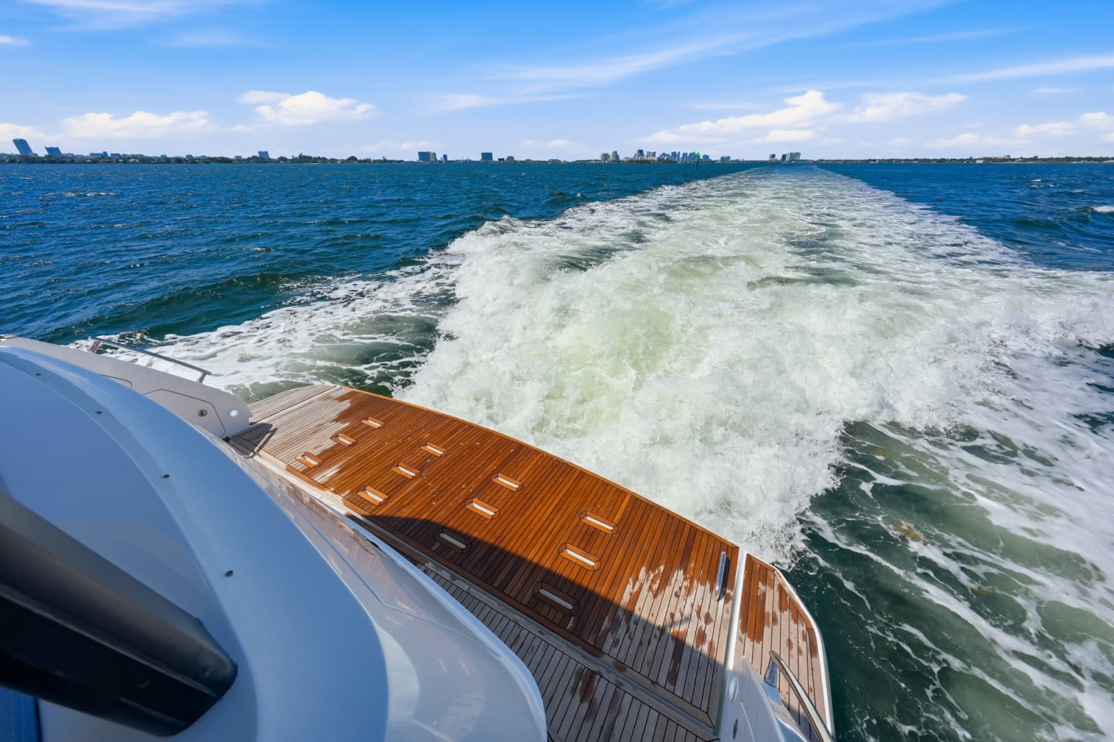 2025 Azimut 68 FLY