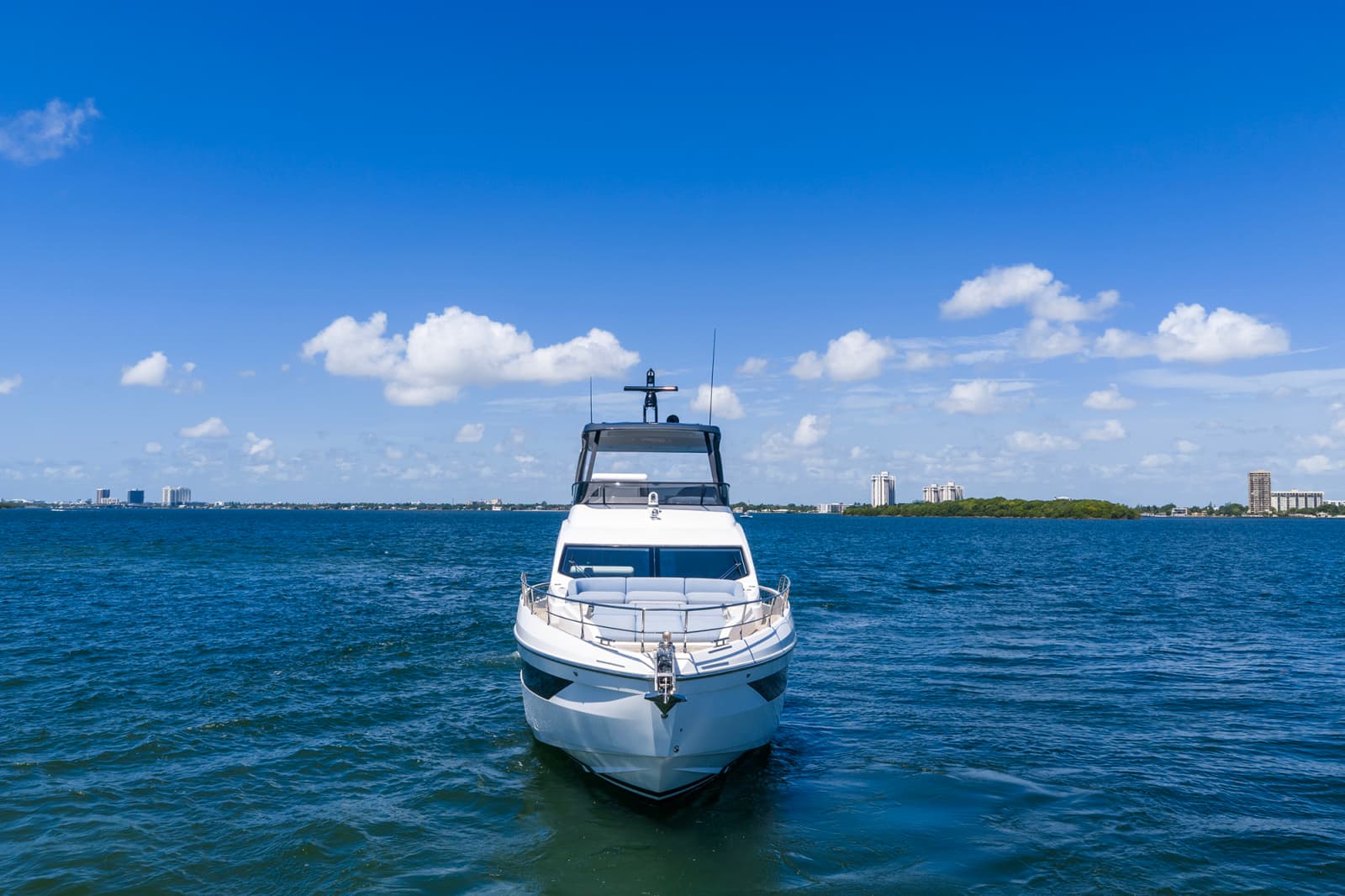 2025 Azimut 68 FLY