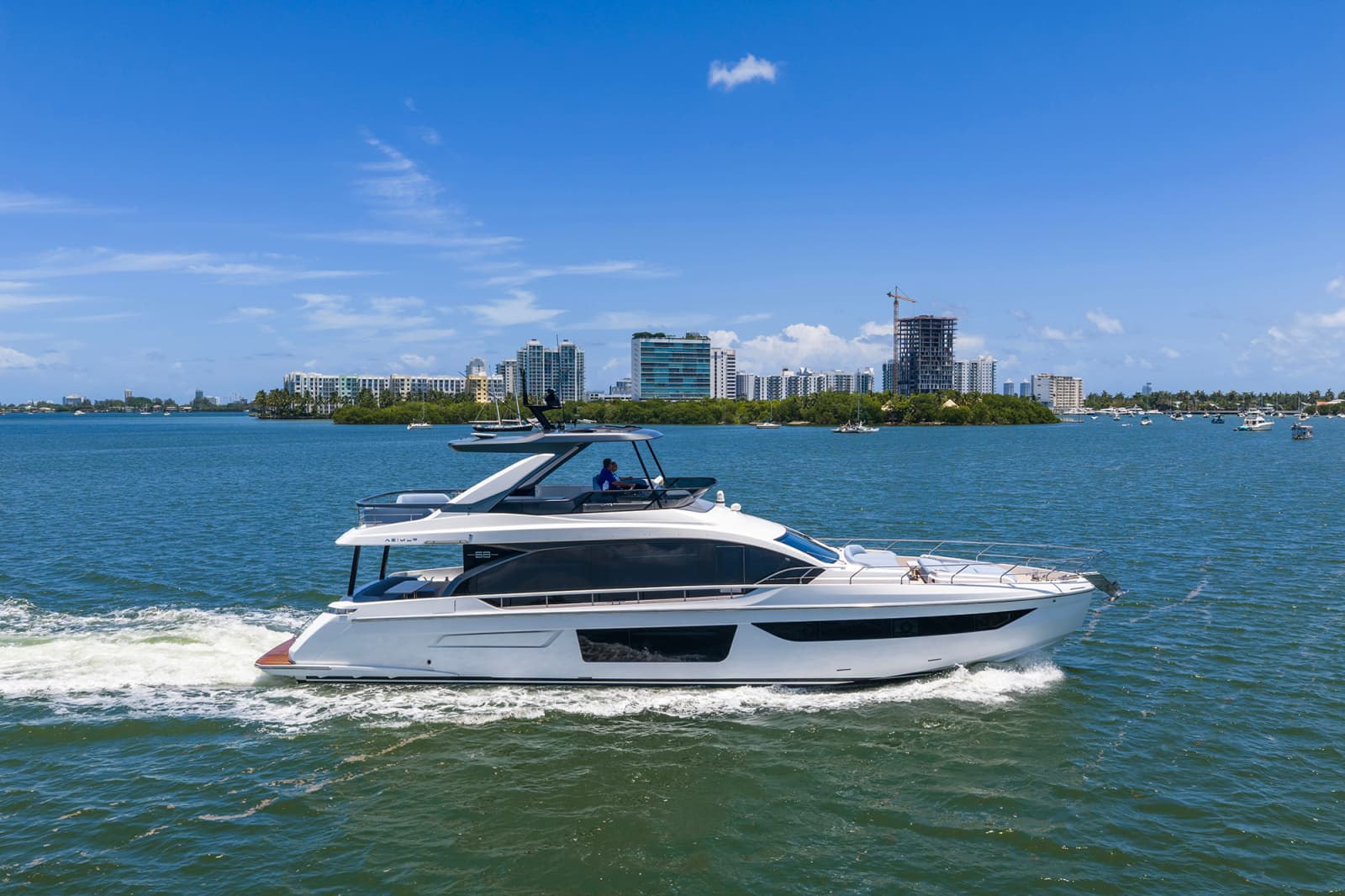 2025 Azimut 68 FLY
