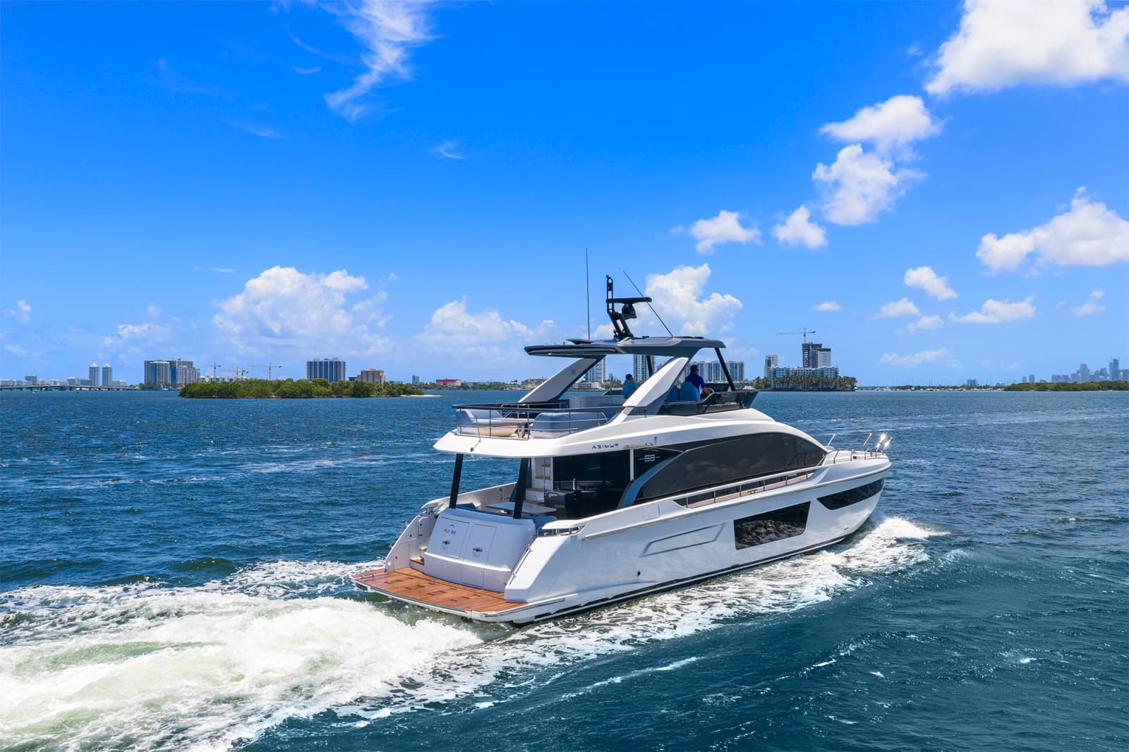 2025 Azimut 68 FLY