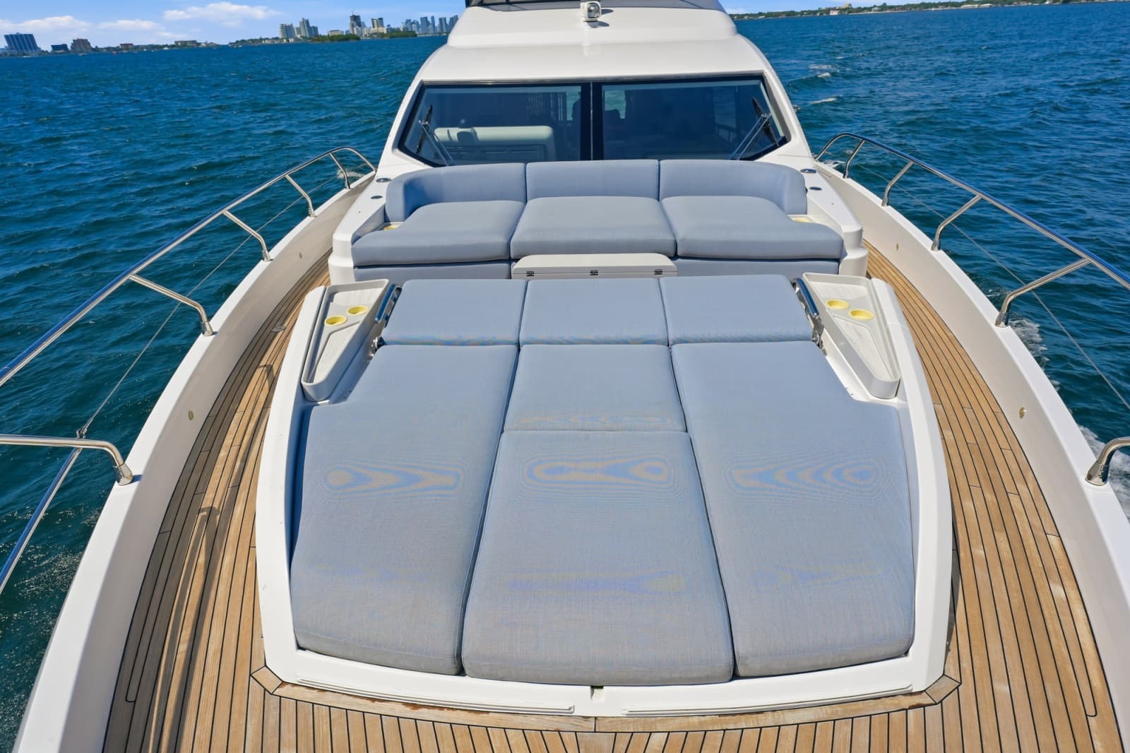 2025 Azimut 68 FLY