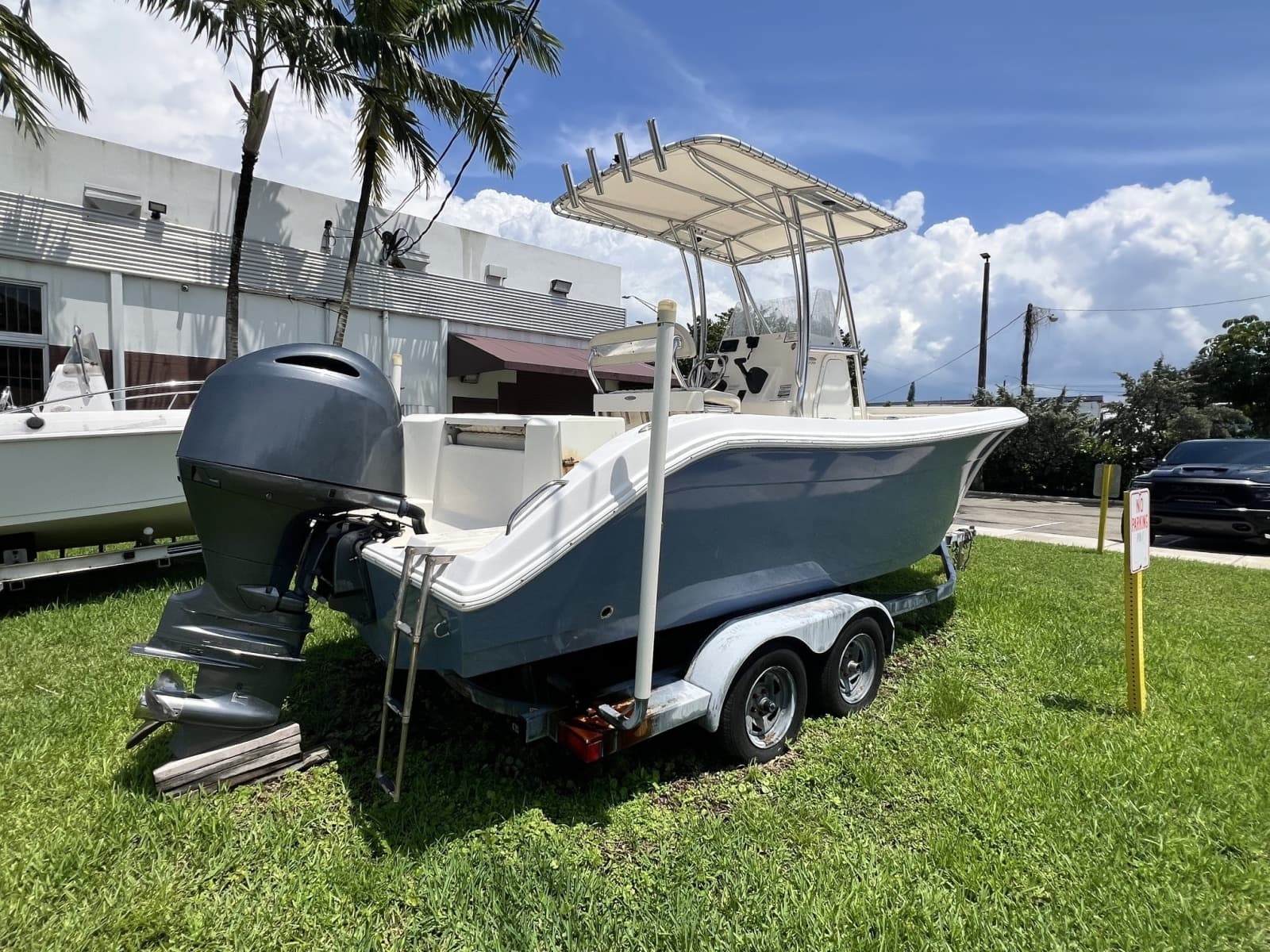 2019 Cobia Sport Fisherman