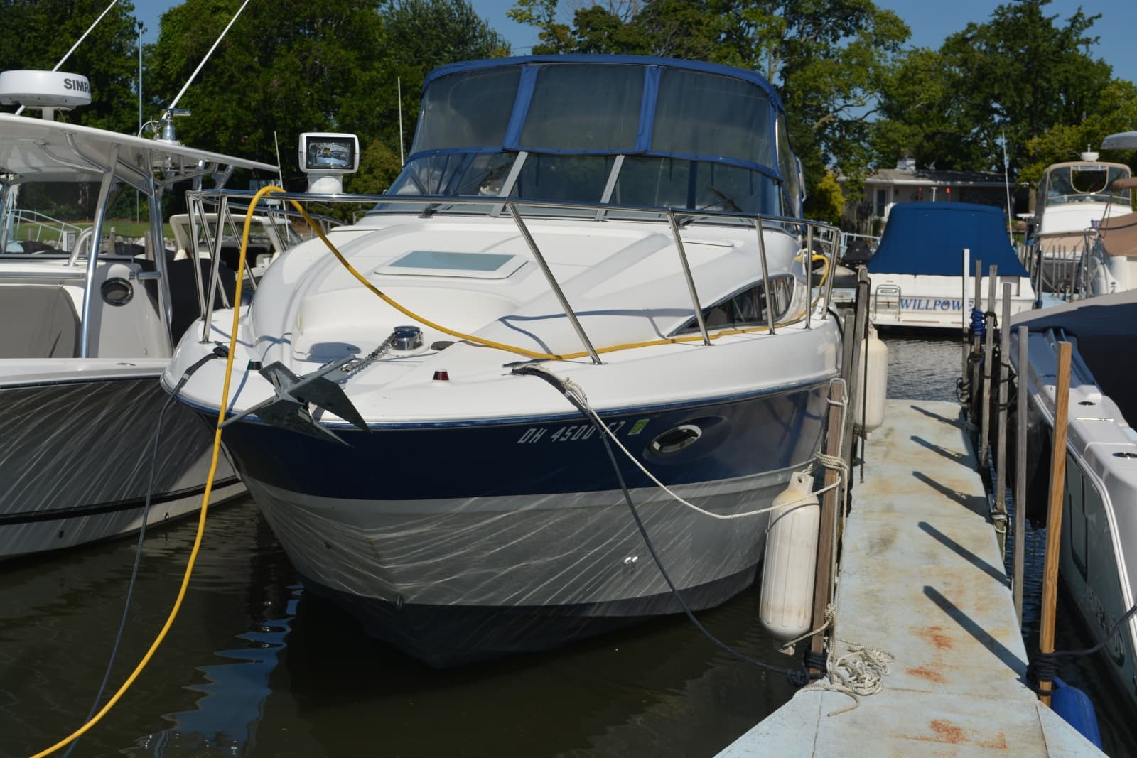 2004 Bayliner 305