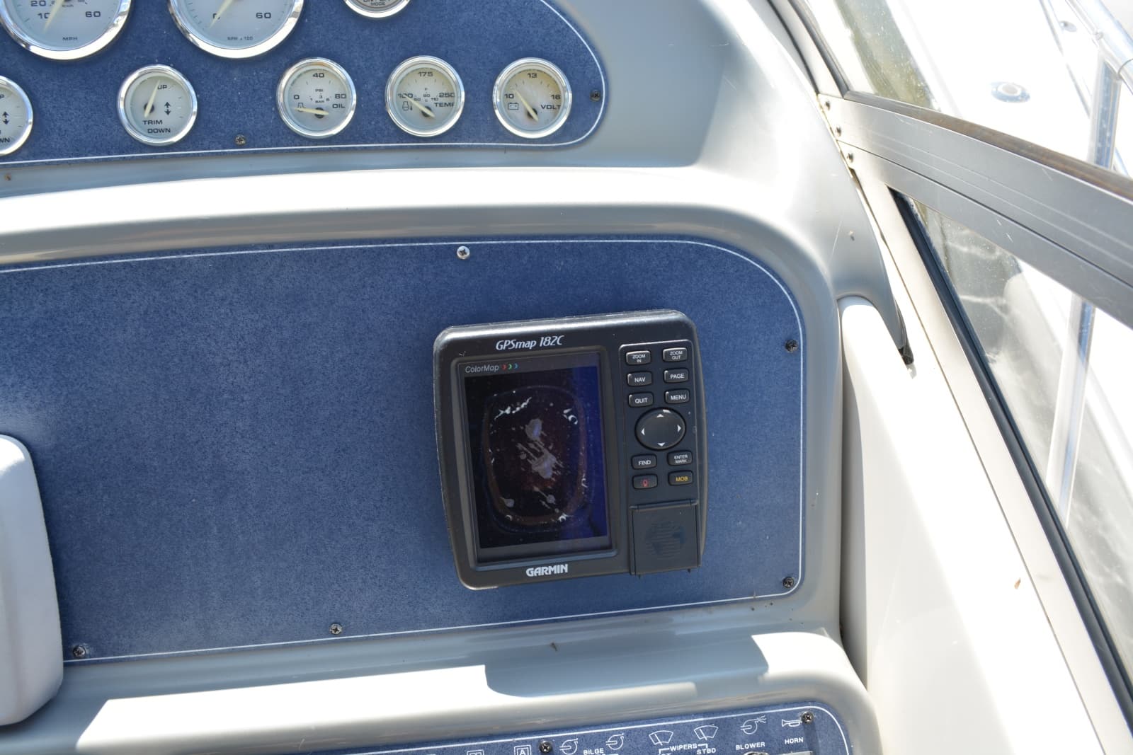 2004 Bayliner 305