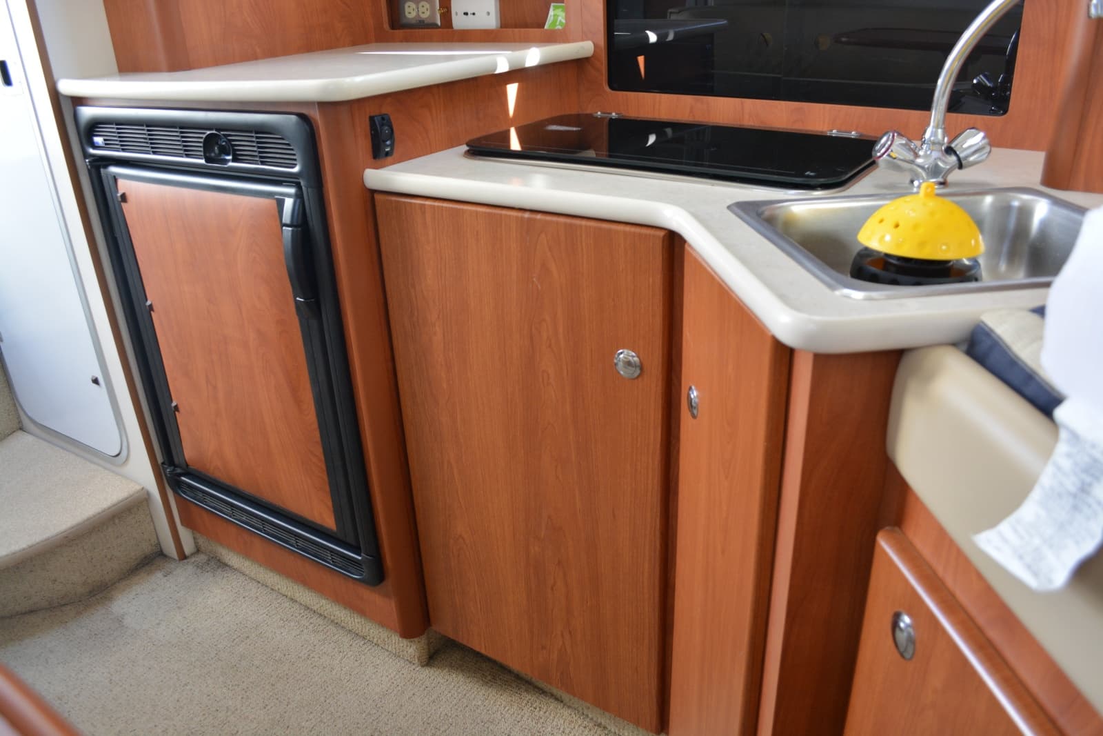 2004 Bayliner 305