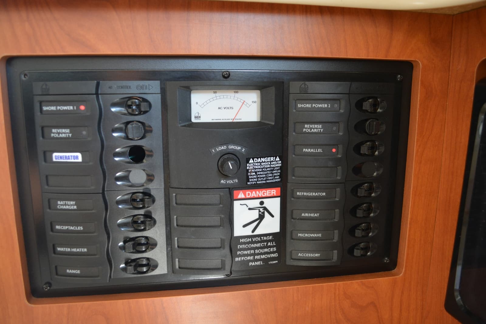 2004 Bayliner 305