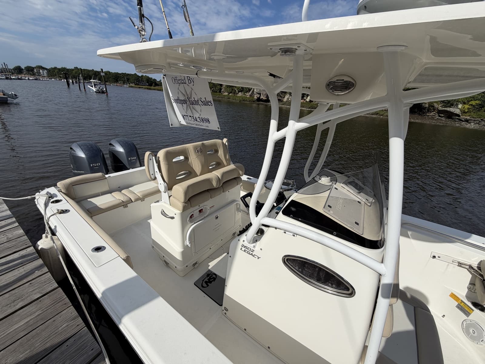 2018 NauticStar 2602 Legacy