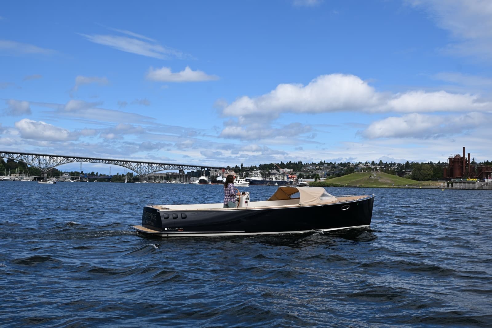 2013 AdmiralsTender C28