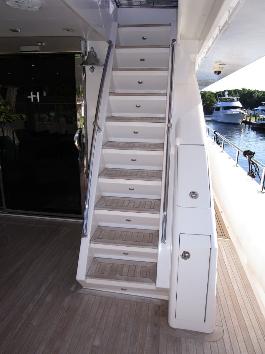 Aft Deck To Starboard
