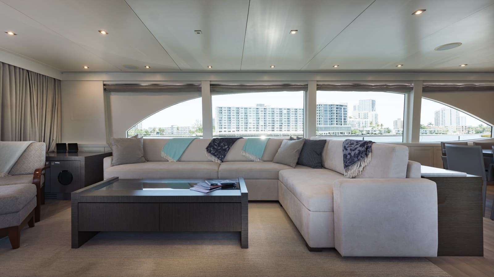 Salon to Port