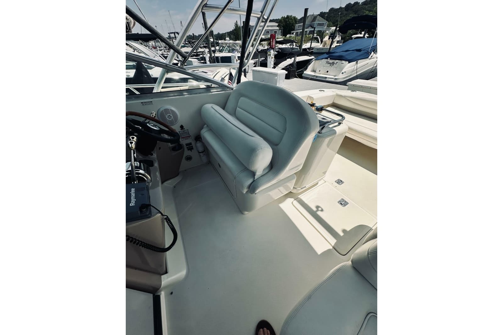 2005 Sea Ray 29 Amberjack