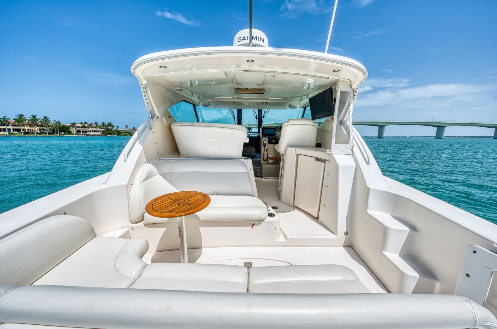 2011 Tiara Yachts 3500 Sovran LE