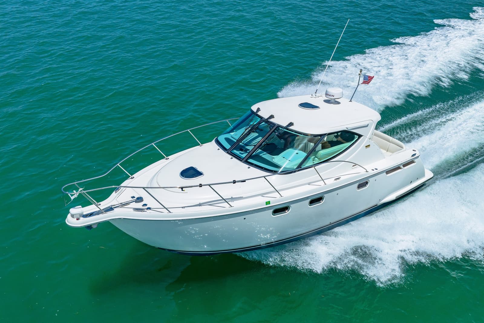 2011 Tiara Yachts 3500 Sovran LE