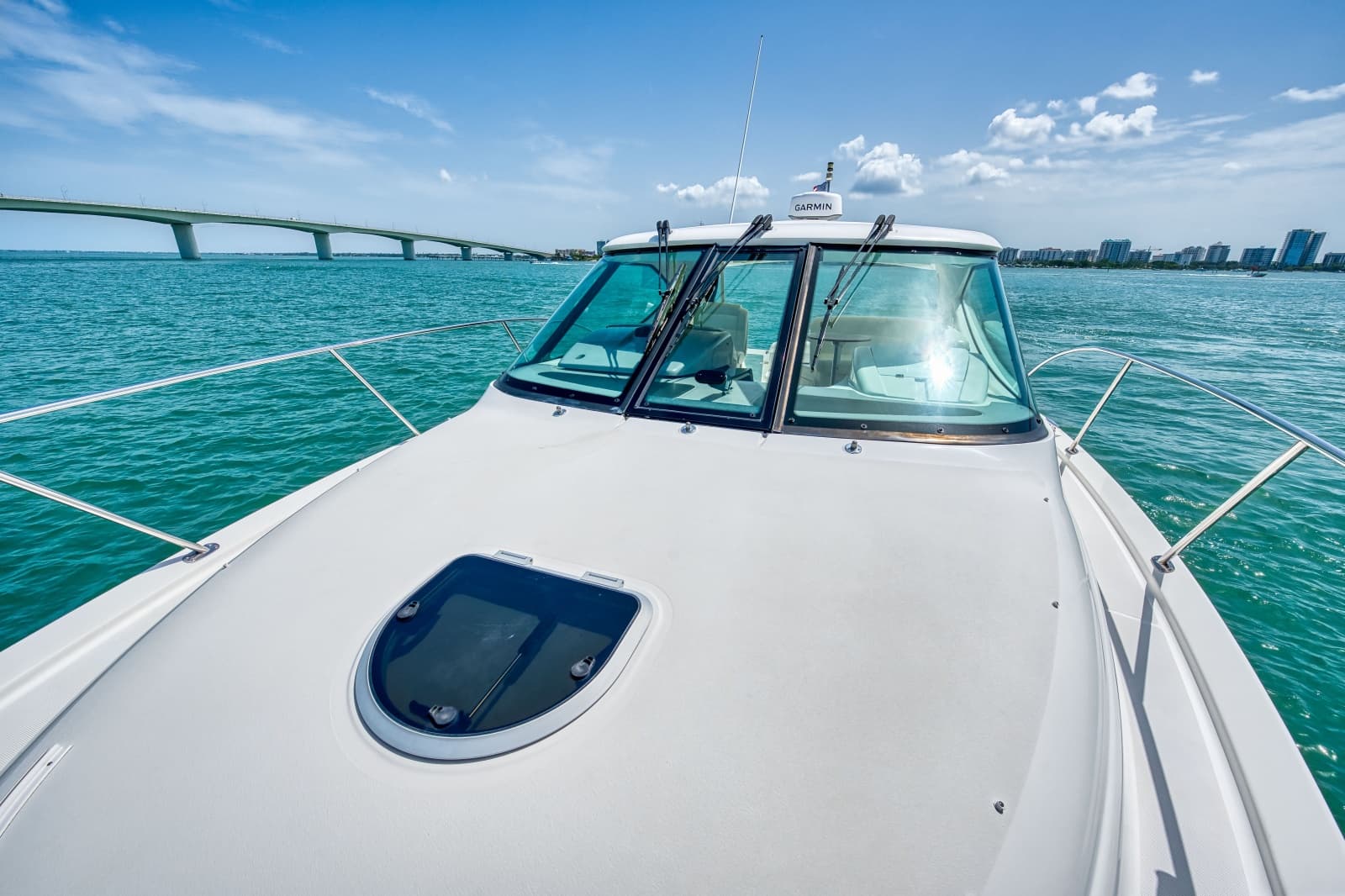 2011 Tiara Yachts 3500 Sovran LE