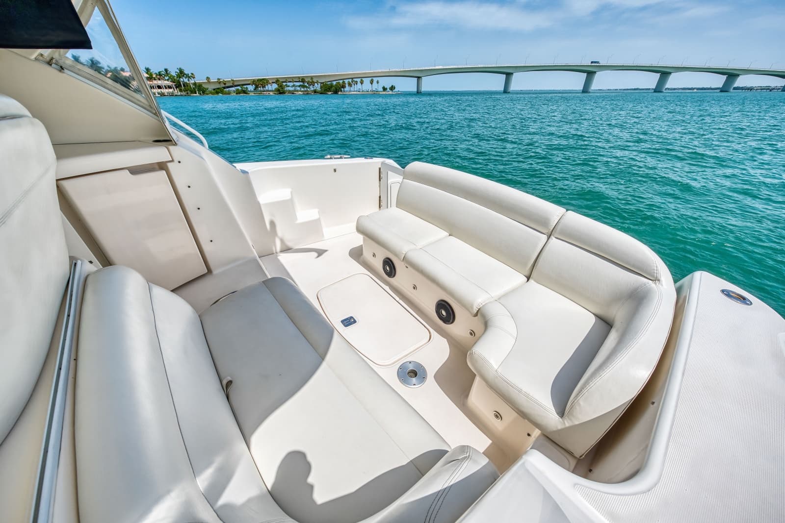 2011 Tiara Yachts 3500 Sovran LE