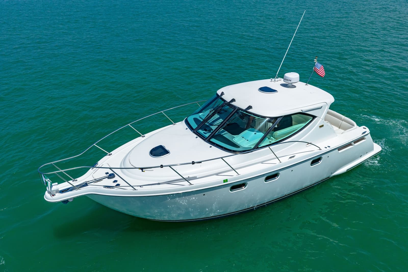 2011 Tiara Yachts 3500 Sovran LE