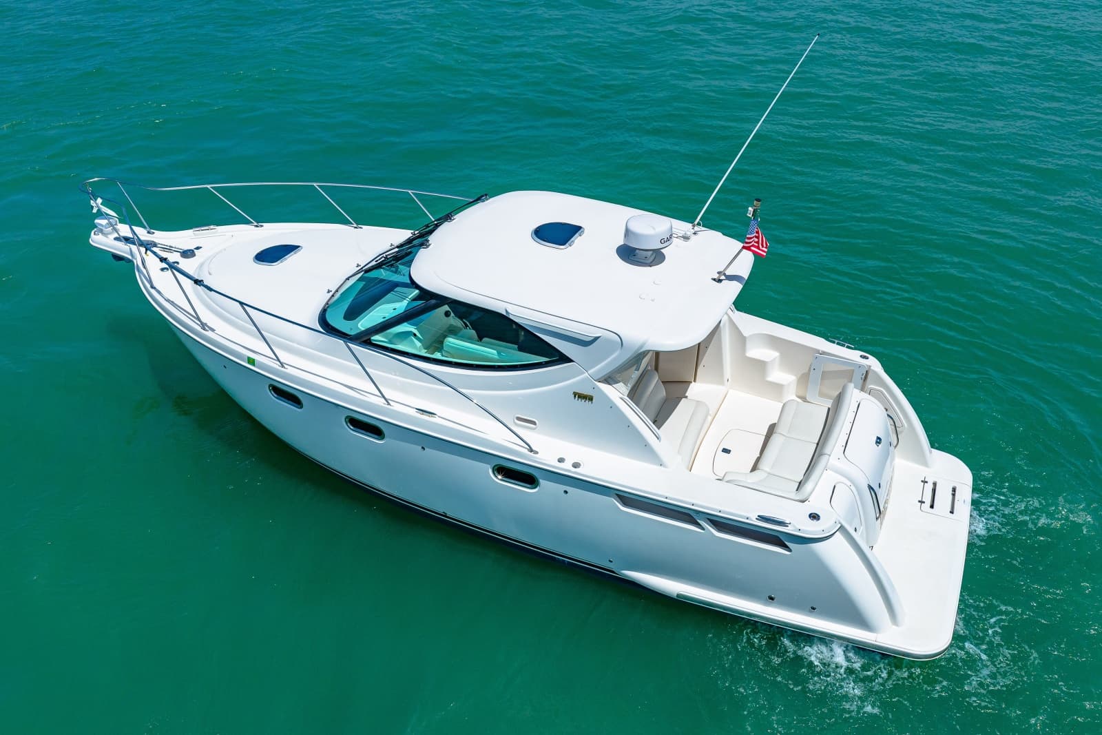 2011 Tiara Yachts 3500 Sovran LE
