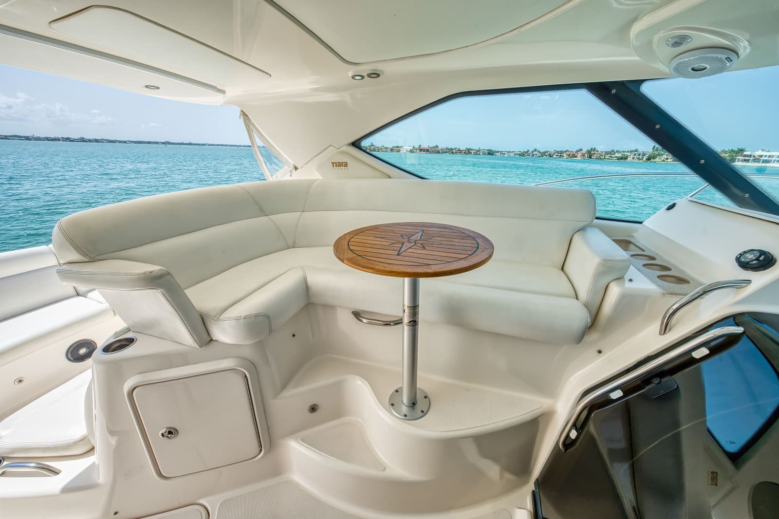 2011 Tiara Yachts 3500 Sovran LE