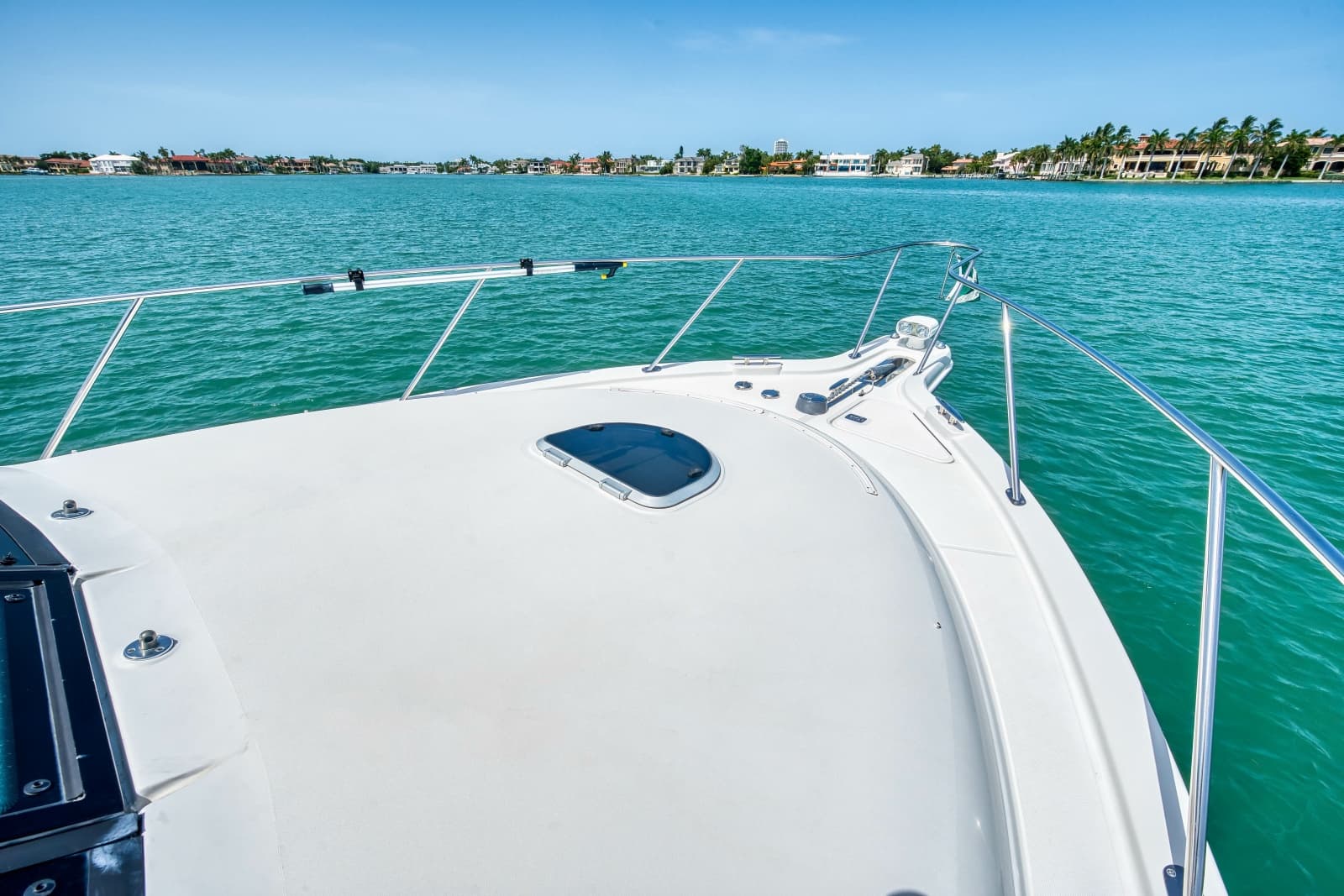 2011 Tiara Yachts 3500 Sovran LE