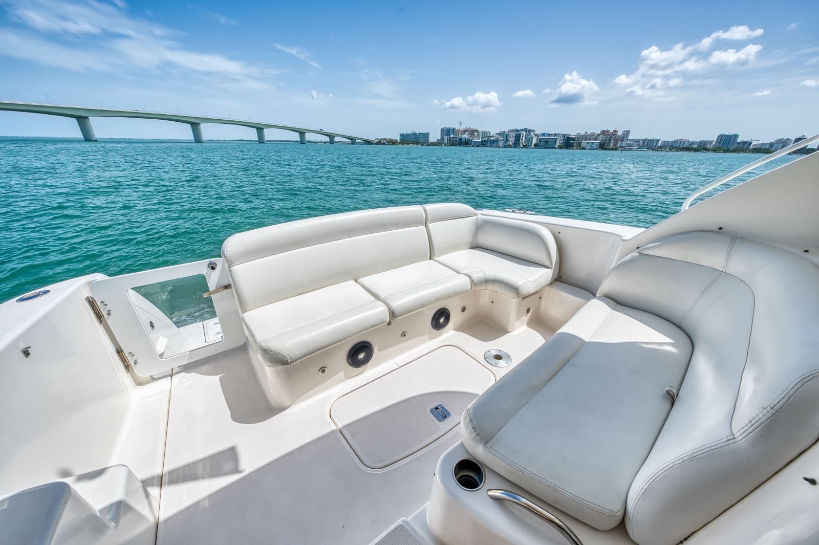 2011 Tiara Yachts 3500 Sovran LE