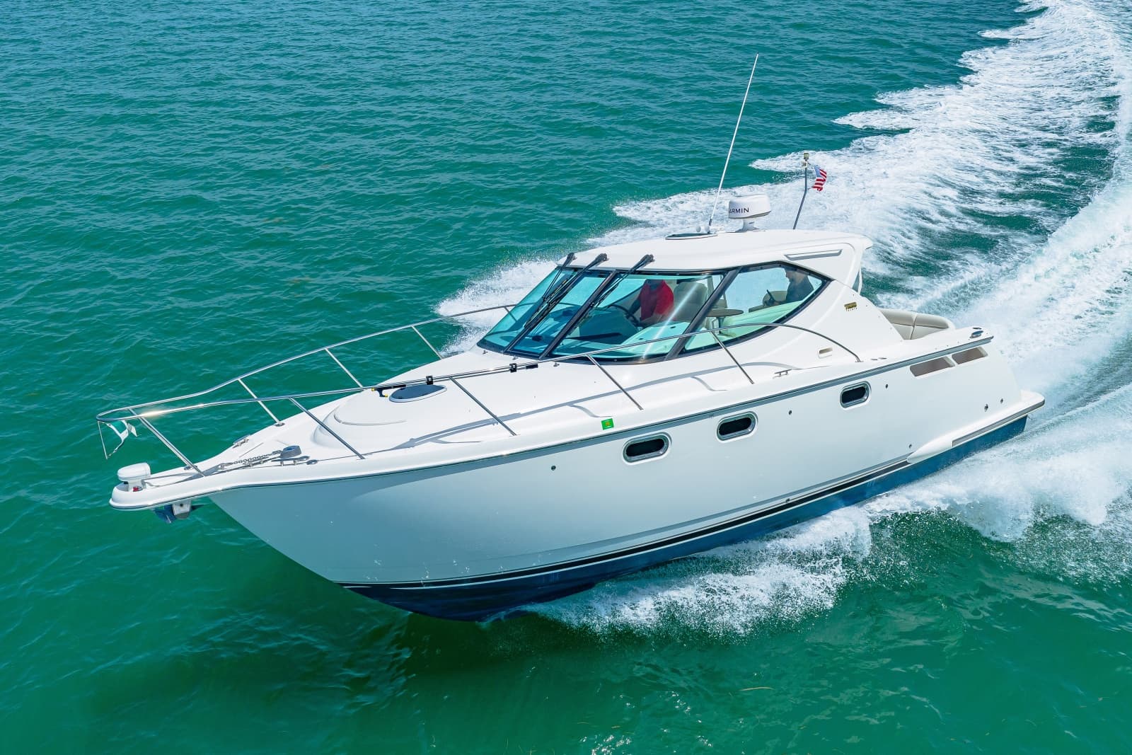 2011 Tiara Yachts 3500 Sovran LE