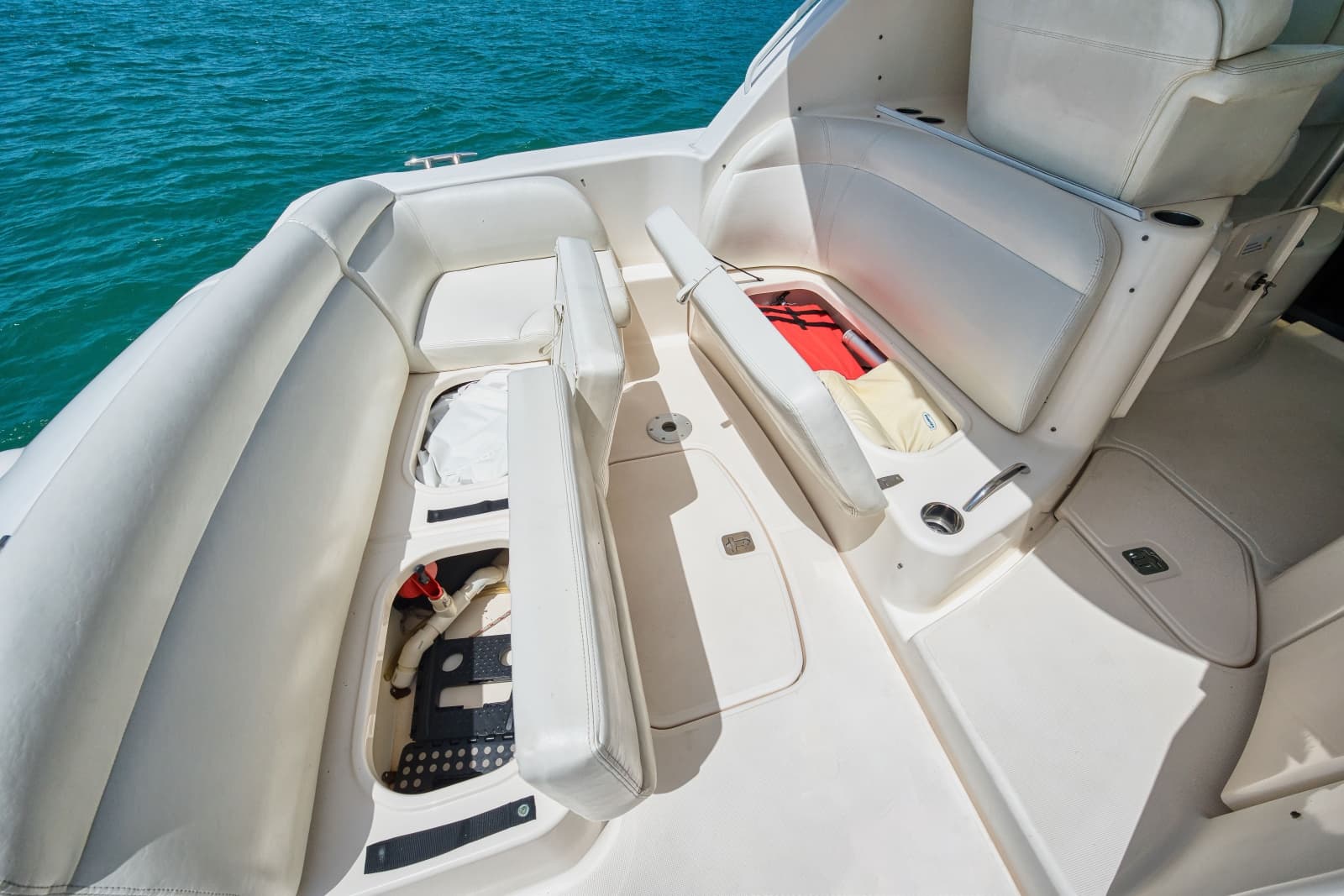 2011 Tiara Yachts 3500 Sovran LE