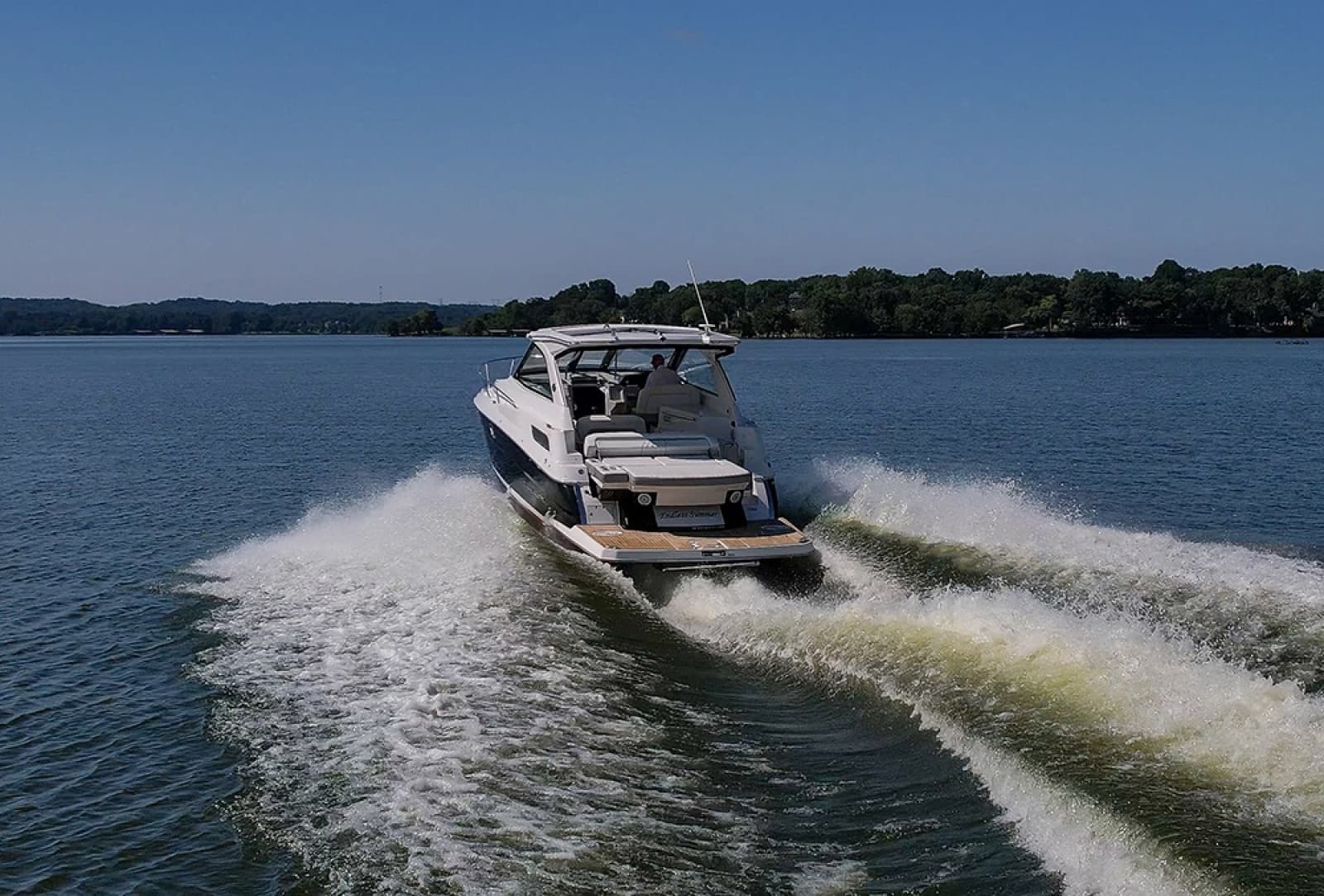 2019 Regal 35 Sport Coupe underway