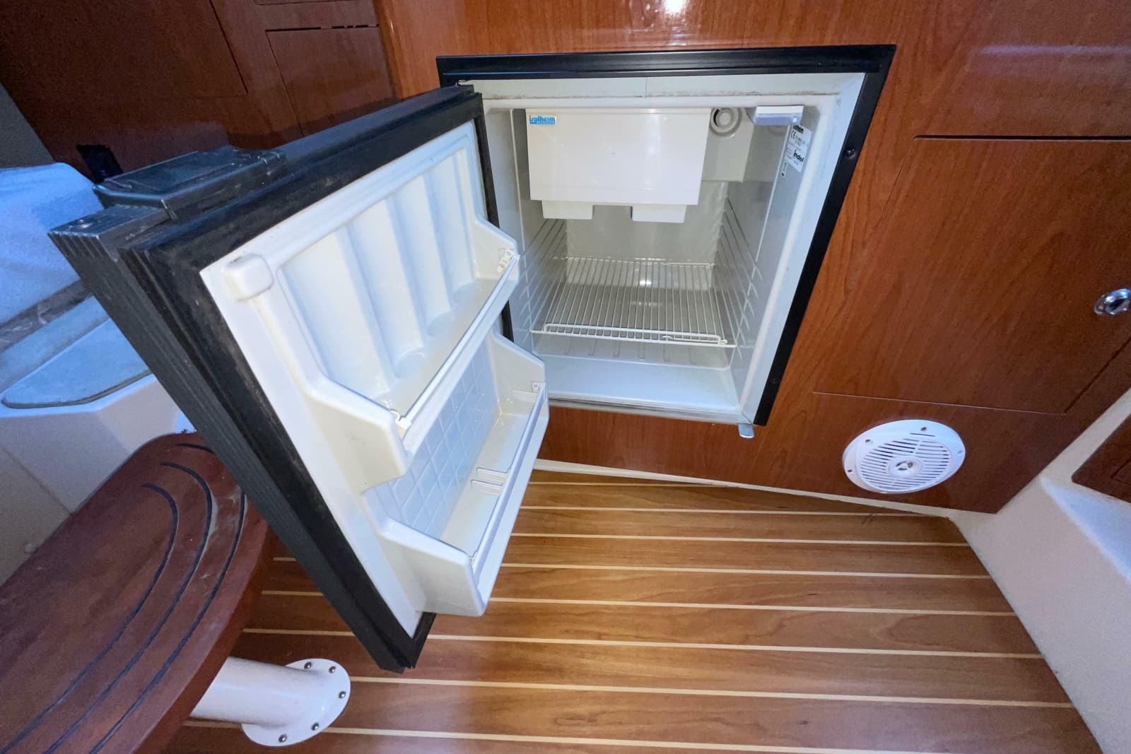 2008 Regal 3060 Window Express