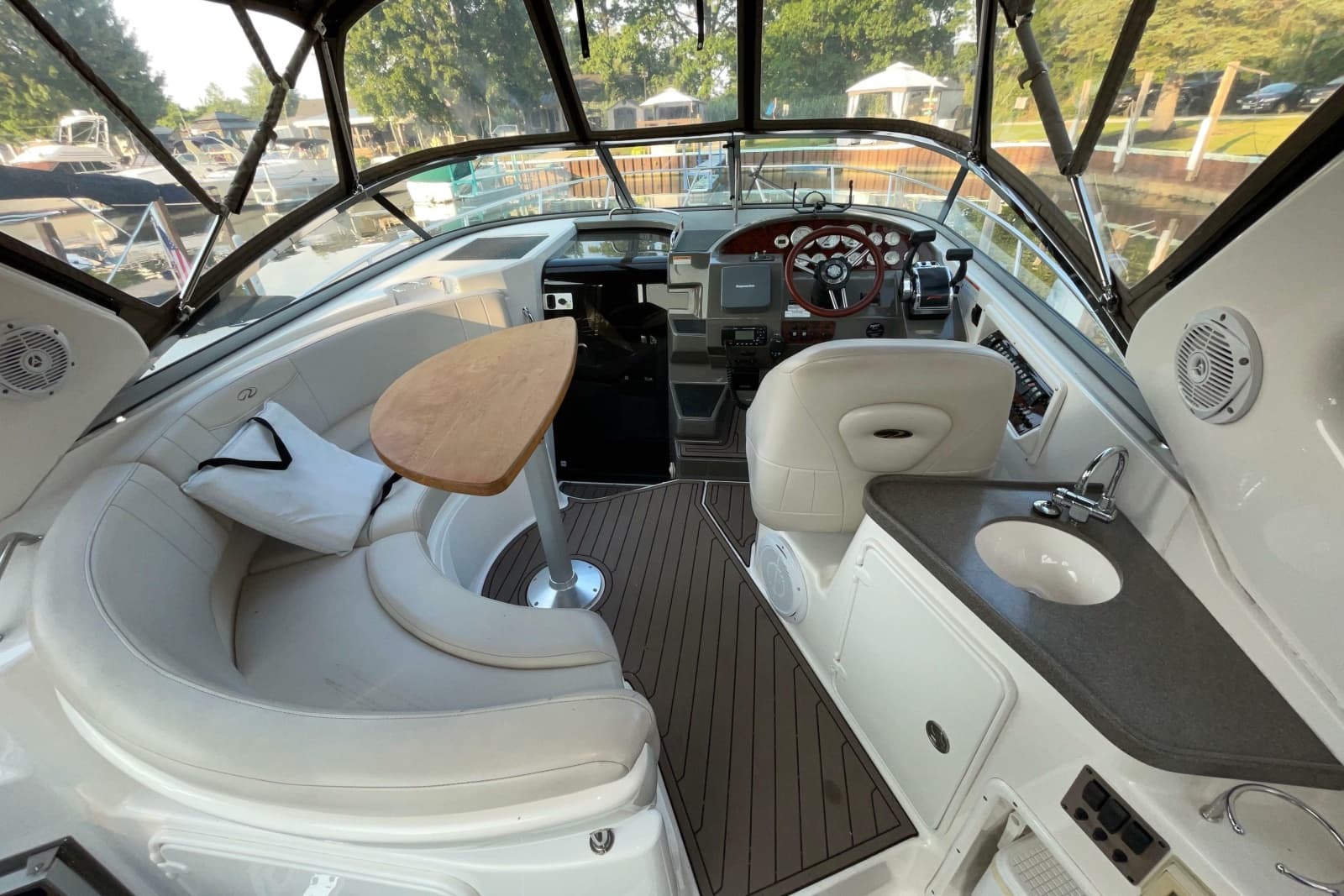 2008 Regal 3060 Window Express