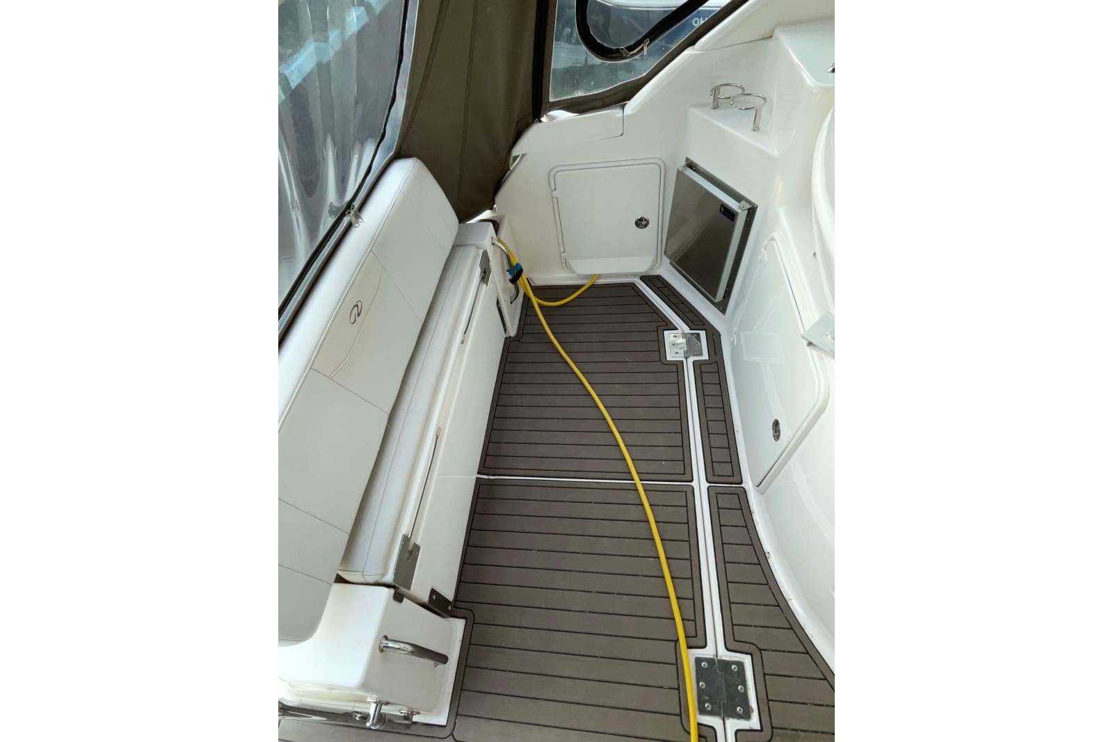 2008 Regal 3060 Window Express