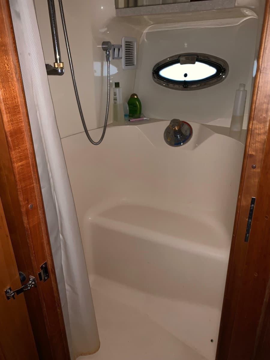 2004 Silverton 410 Sport Bridge