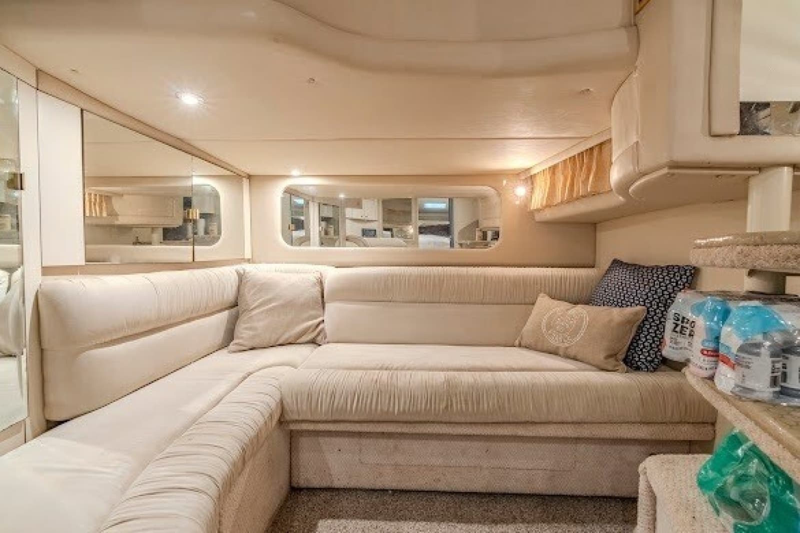 1999 Sea Ray 380 Sundancer