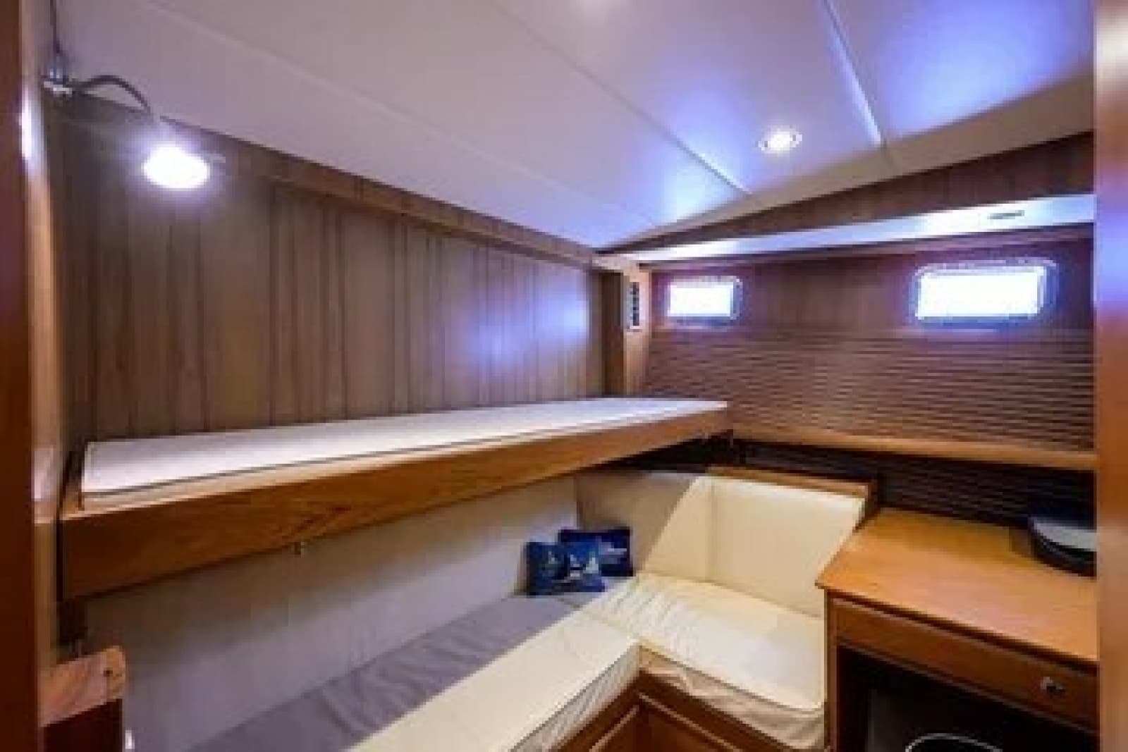 Pullman berth above pull out double berth