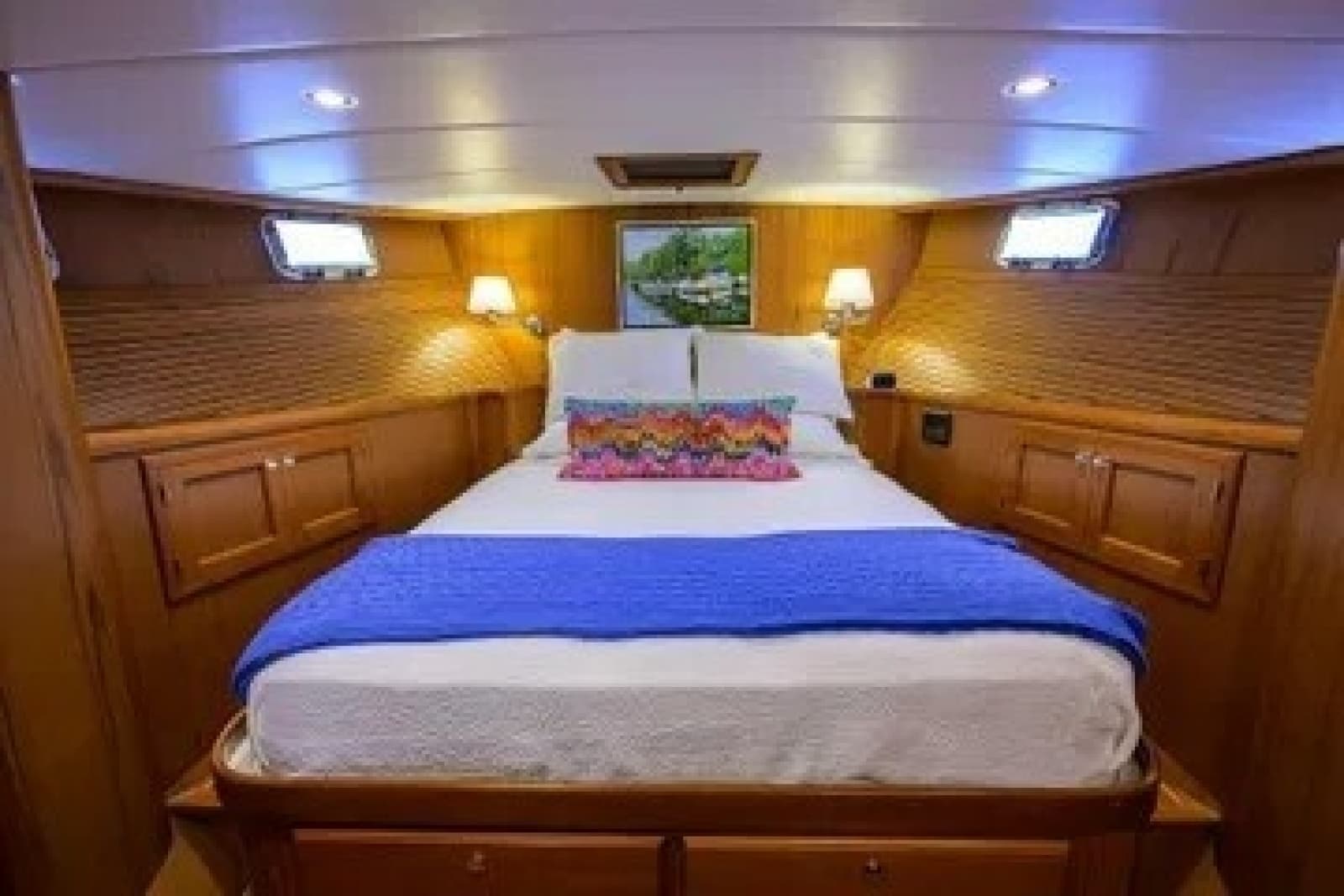Queen size bed
