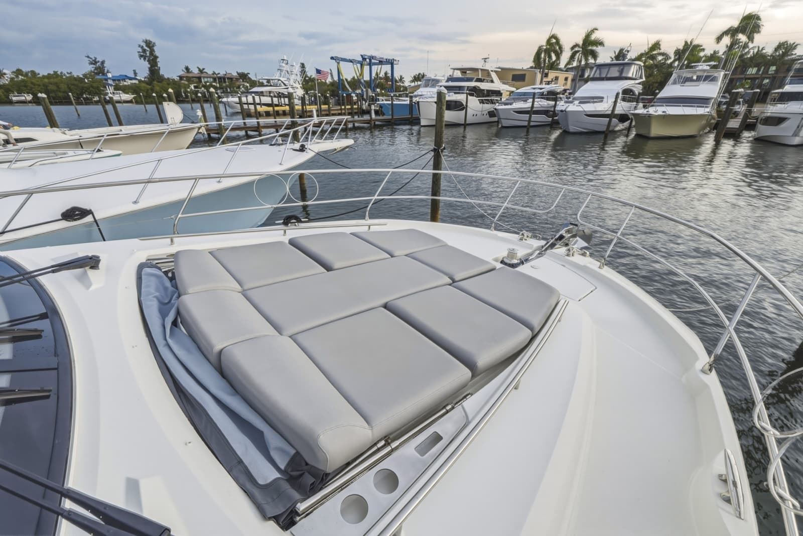 2023 Prestige 520 Fly