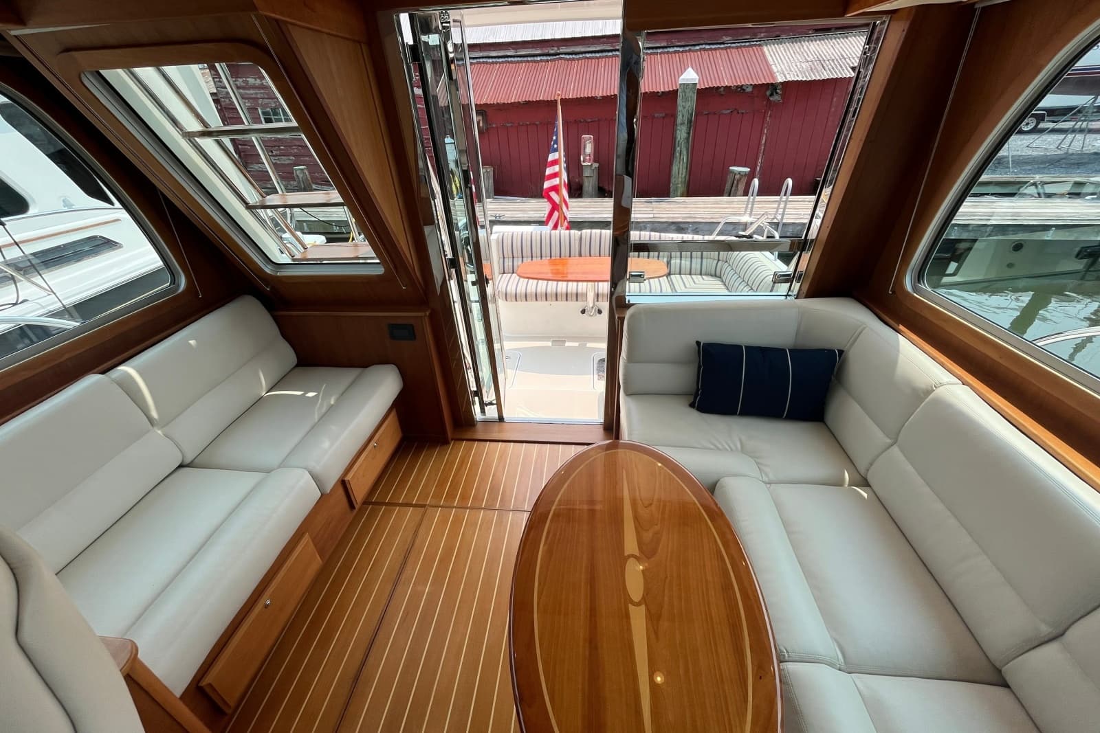 2018 Sabre 42 Fly Bridge Sedan