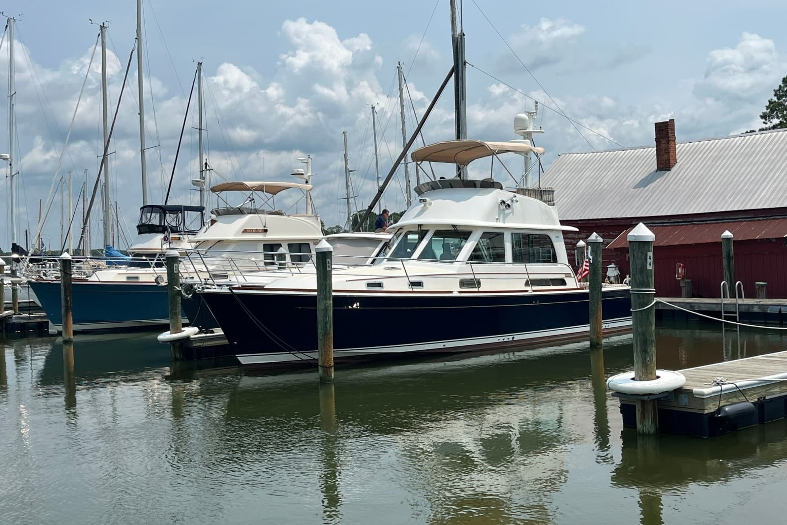 2018 Sabre 42 Fly Bridge Sedan