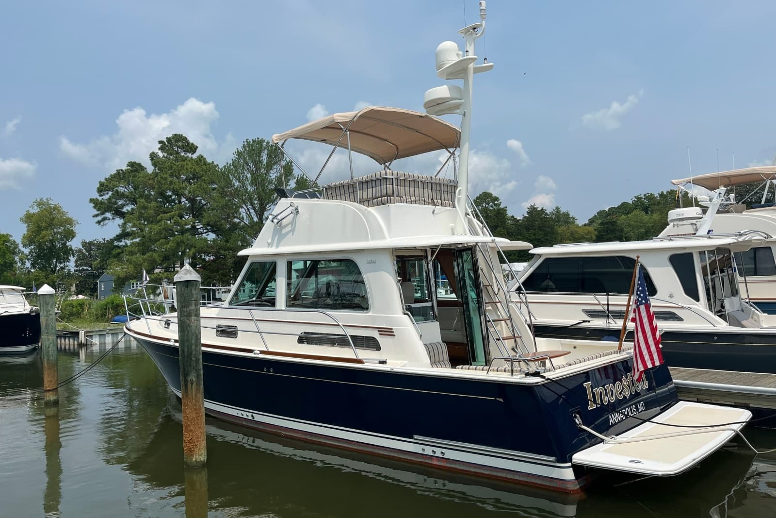 2018 Sabre 42 Fly Bridge Sedan
