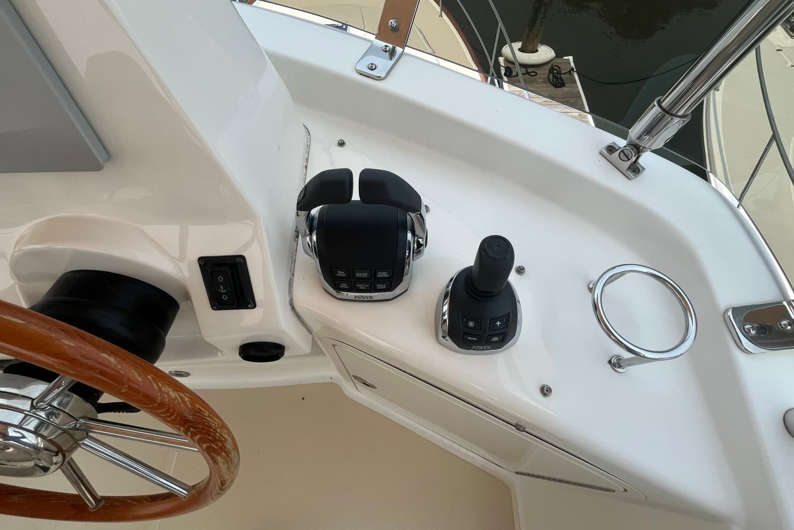 2018 Sabre 42 Fly Bridge Sedan