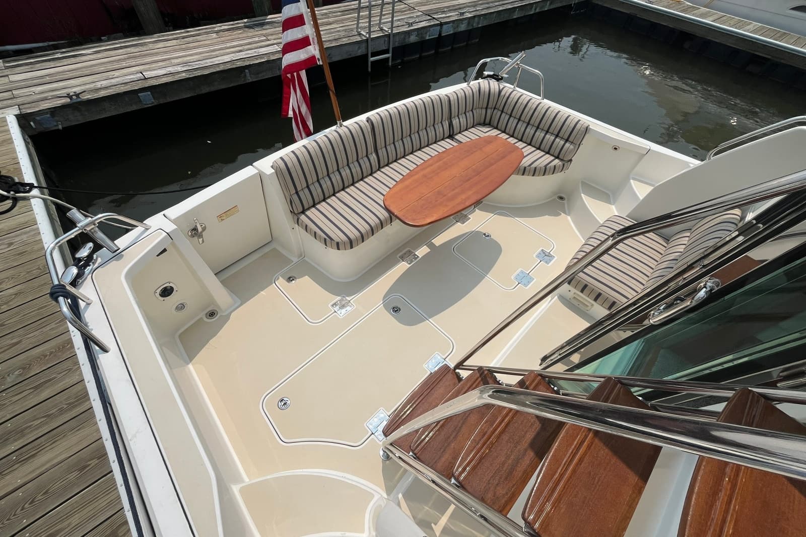 2018 Sabre 42 Fly Bridge Sedan