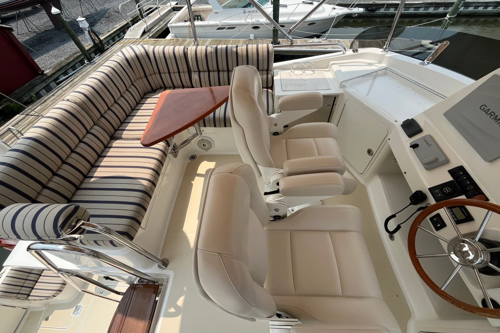 2018 Sabre 42 Fly Bridge Sedan