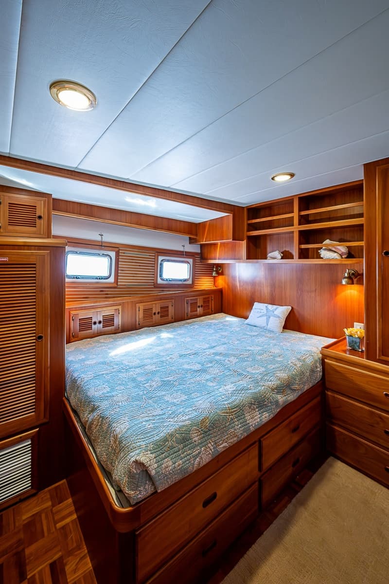 2001 Kadey-Krogen Krogen Trawler