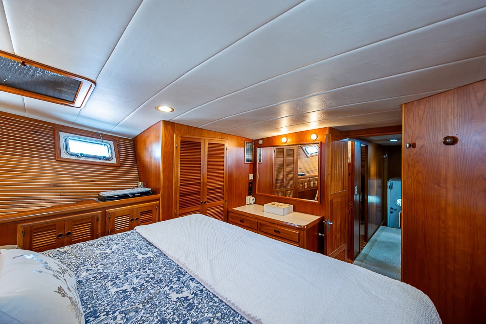 2001 Kadey-Krogen Krogen Trawler
