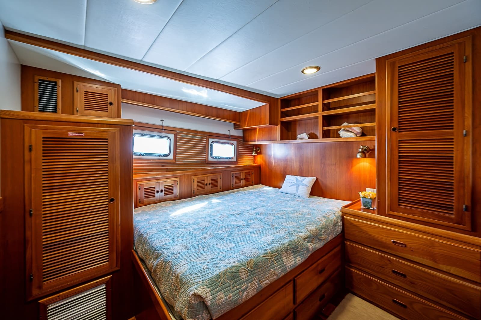 2001 Kadey-Krogen Krogen Trawler