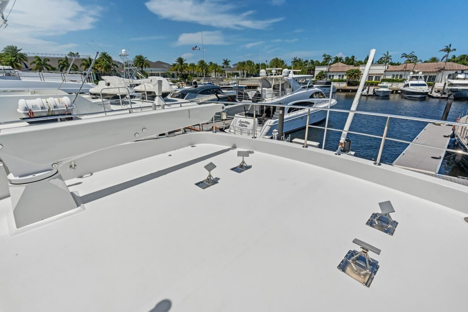 2012 Ocean Alexander 90 Skylounge