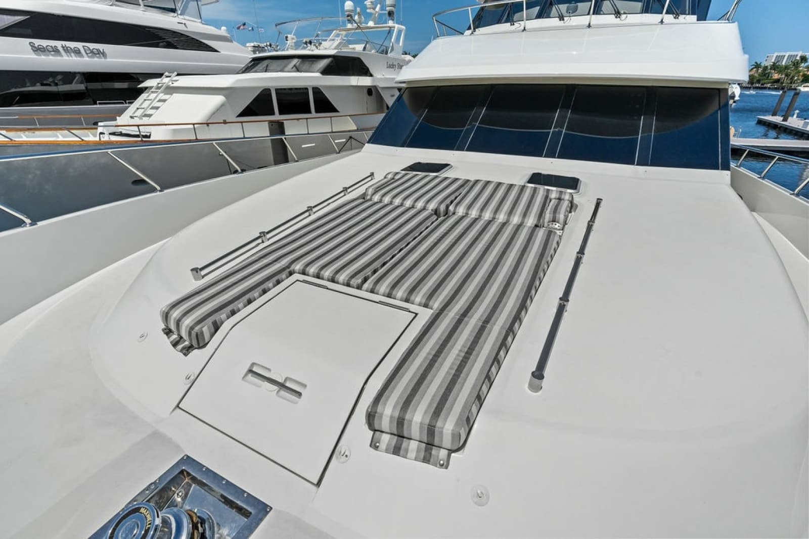 2012 Ocean Alexander 90 Skylounge