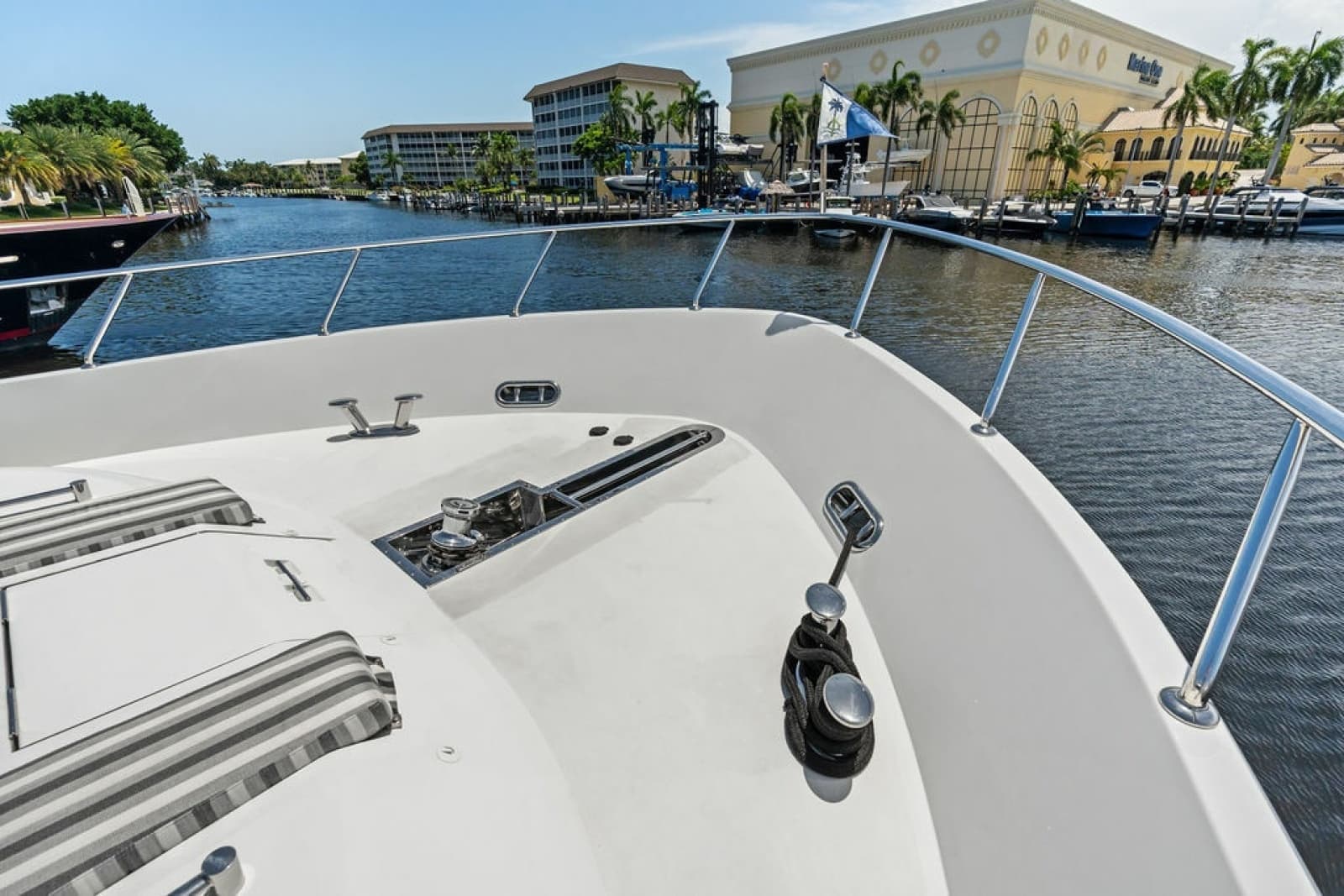 2012 Ocean Alexander 90 Skylounge