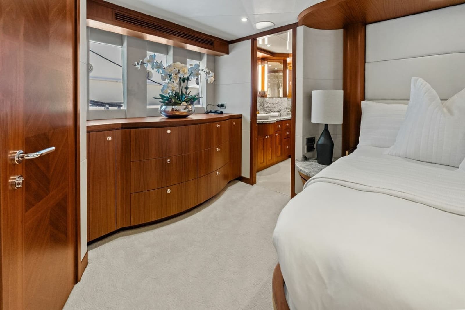 2012 Ocean Alexander 90 Skylounge